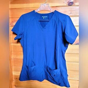 MedCouture Navy scrub set Large